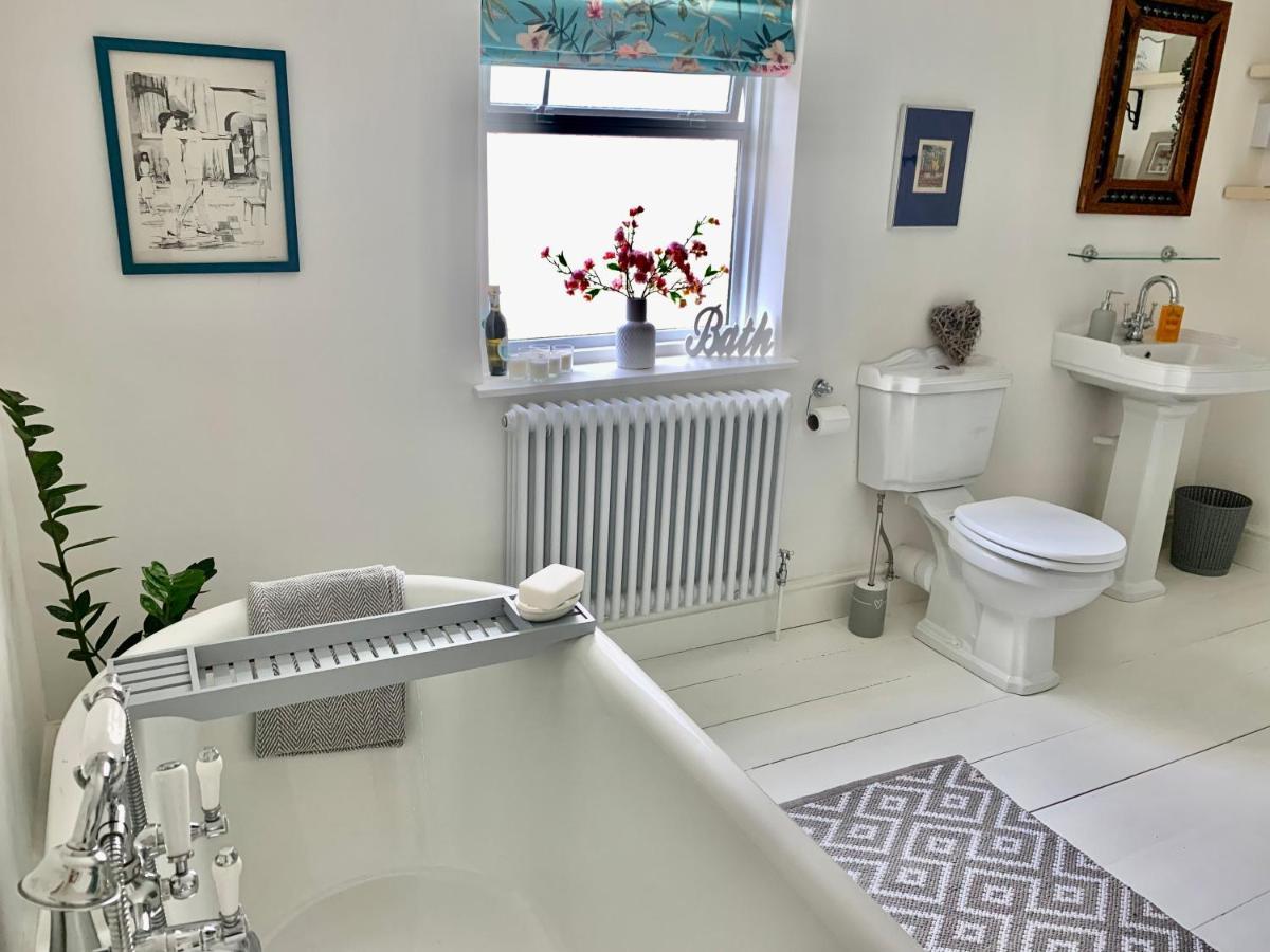 Lovely 3 Bed House In The Heart Of كيلتنهام المظهر الخارجي الصورة