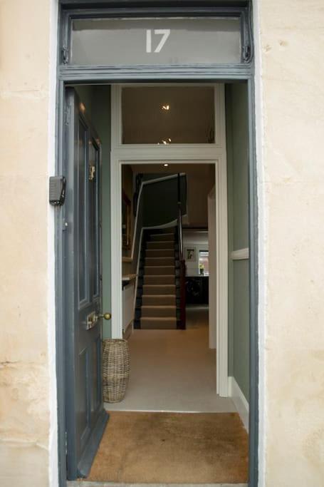 Lovely 3 Bed House In The Heart Of كيلتنهام المظهر الخارجي الصورة